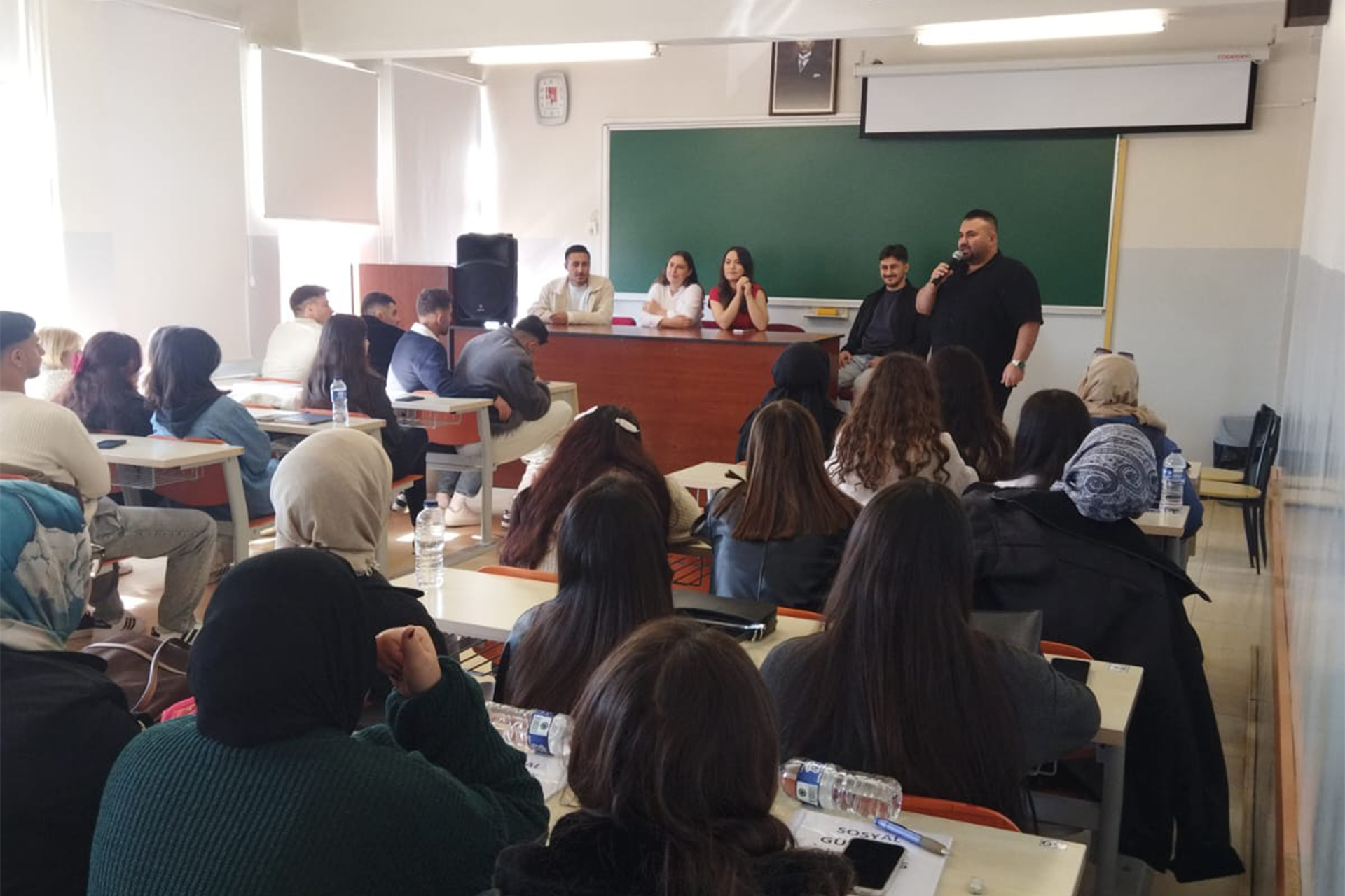 “Bir Mezun Bir Hikâye” Söyleşisinde Mezunlar Deneyimlerini Paylaştı